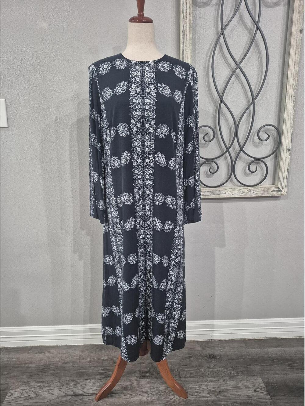 Tuckernuck Hyacinth House Dress Size Medium